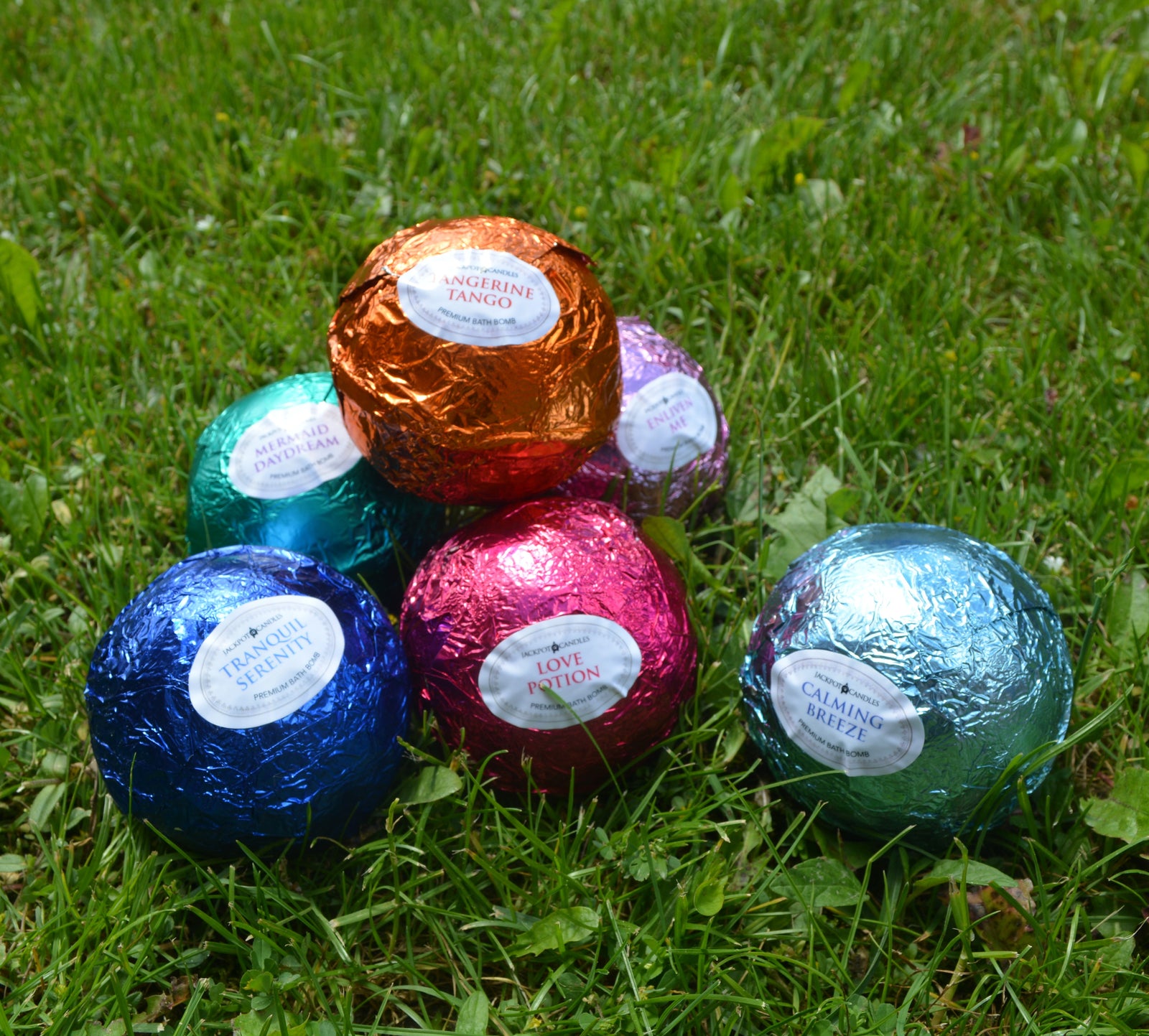 Which Bath Bomb Should I Use? How to Treat Yourself to a DIY Summer Spa Day with a Jewelry Surprise Inside!