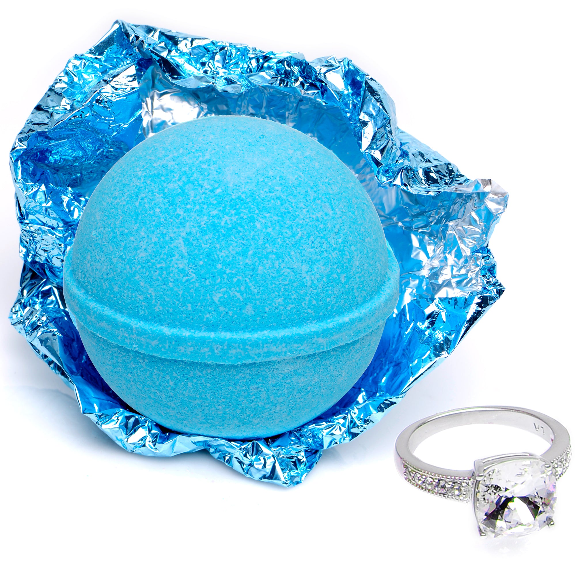 Ocean Breeze Candle Travel Tin &amp; Bath Bomb Gift Set